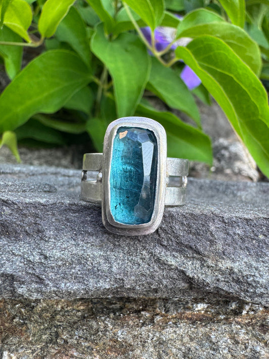 Handmade 14K gold kyanite rectangular ring, front view