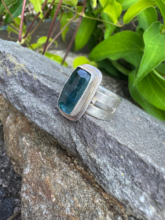 Handmade 14K gold kyanite rectangular ring, alternate view