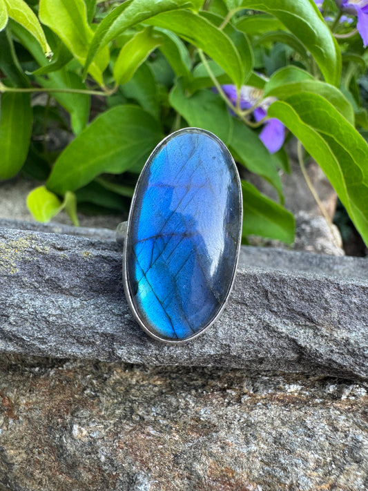 Handmade sterling silver oval labradorite ring, front view