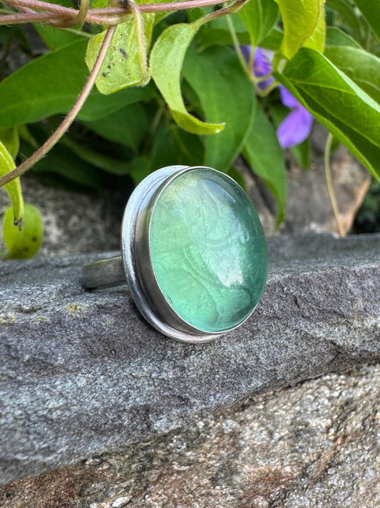 Handmade sterling silver green fluorite oval ring, alternate view