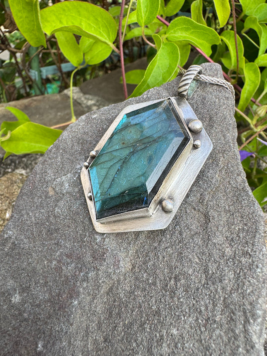 Handmade sterling silver labradorite hexagon pendant, alternate view