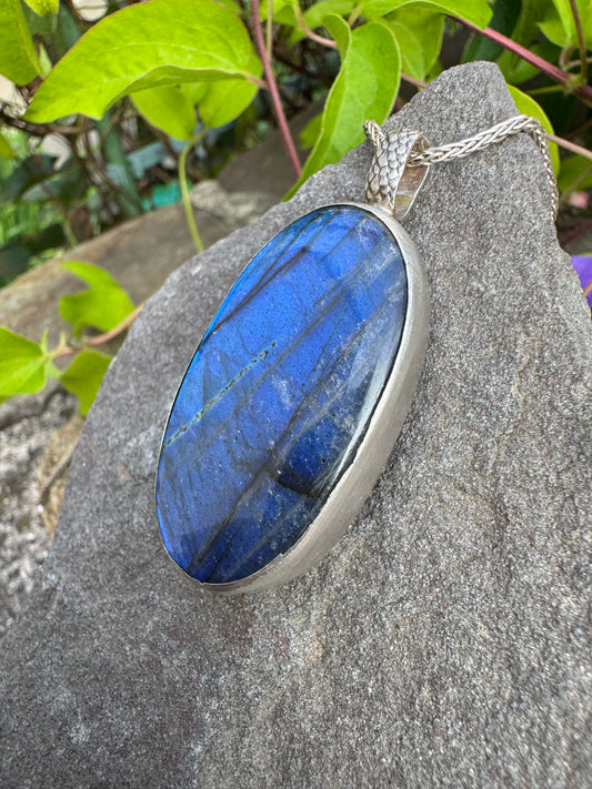 Handmade sterling silver reversible labradorite dragon pendant, alternate view