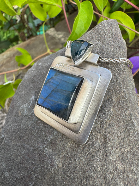 Handmade sterling silver reversible labradorite and kyanite pendant, alternate view