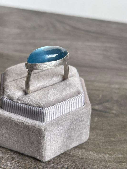 Handmade sterling silver aquamarine ring, alternate view